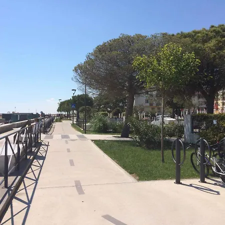 Apartment In 36526 *